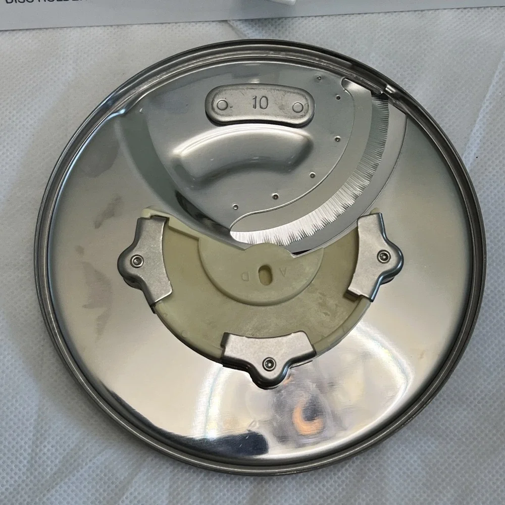 Cuisinart Blade and Disc Holder 2 Blades 2 Disc Stem Food Processor DLC-8 DLC-10